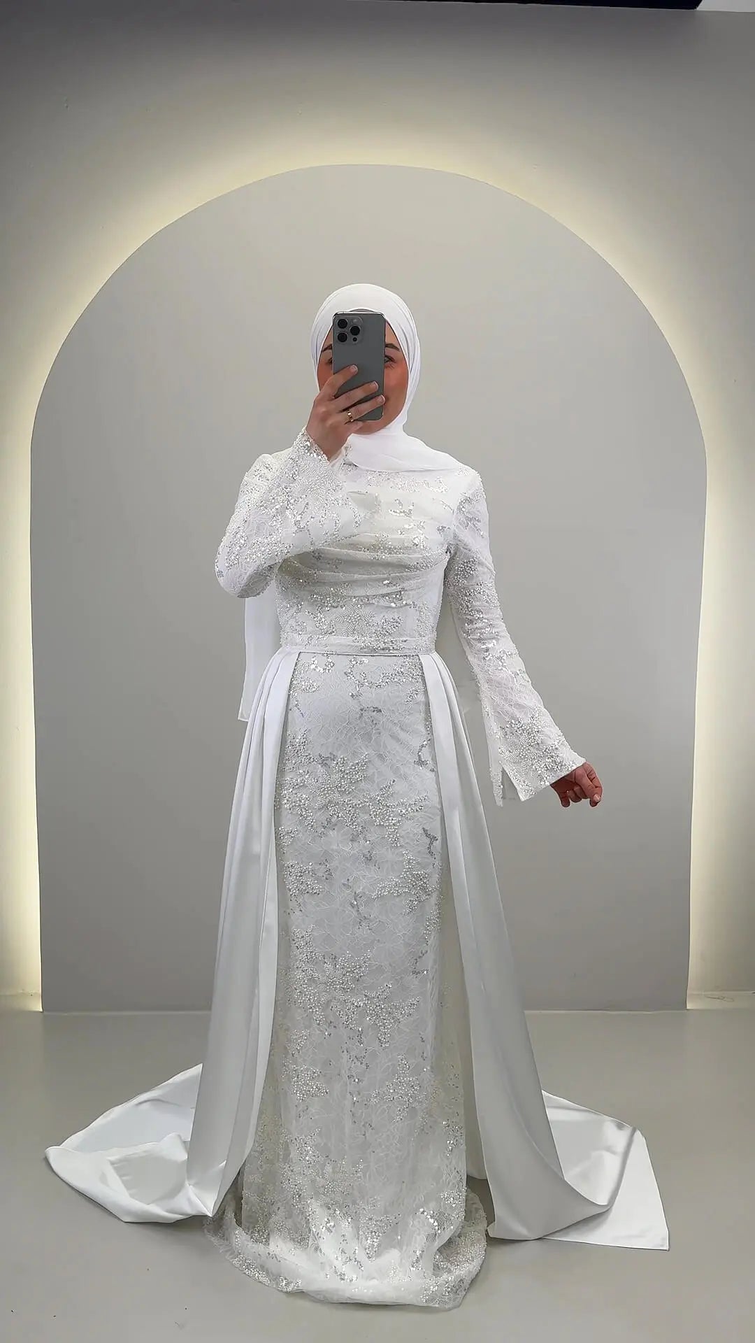 Azmia Brautkleid mit Hijab