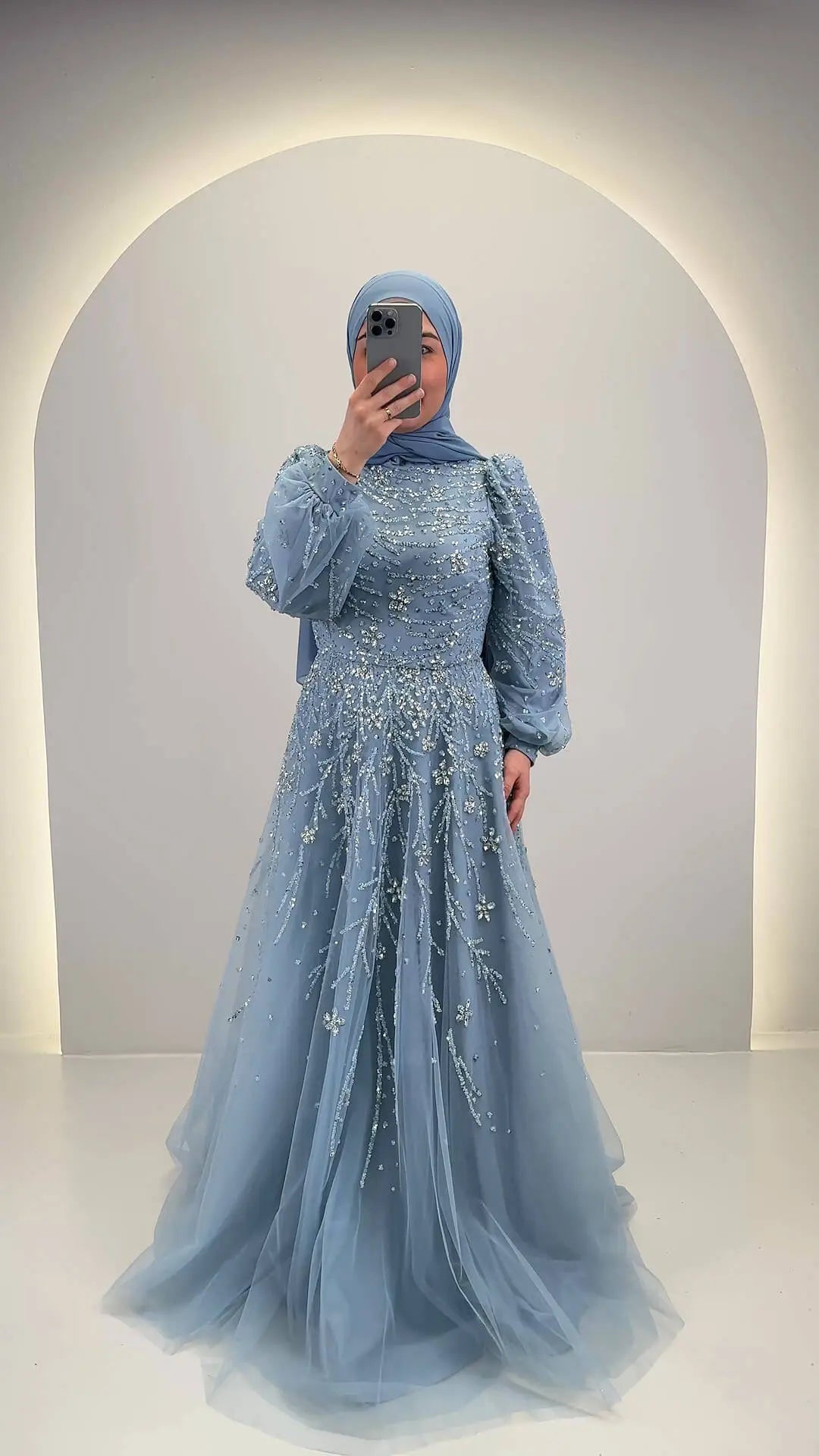 Elsa Abiye Mavi