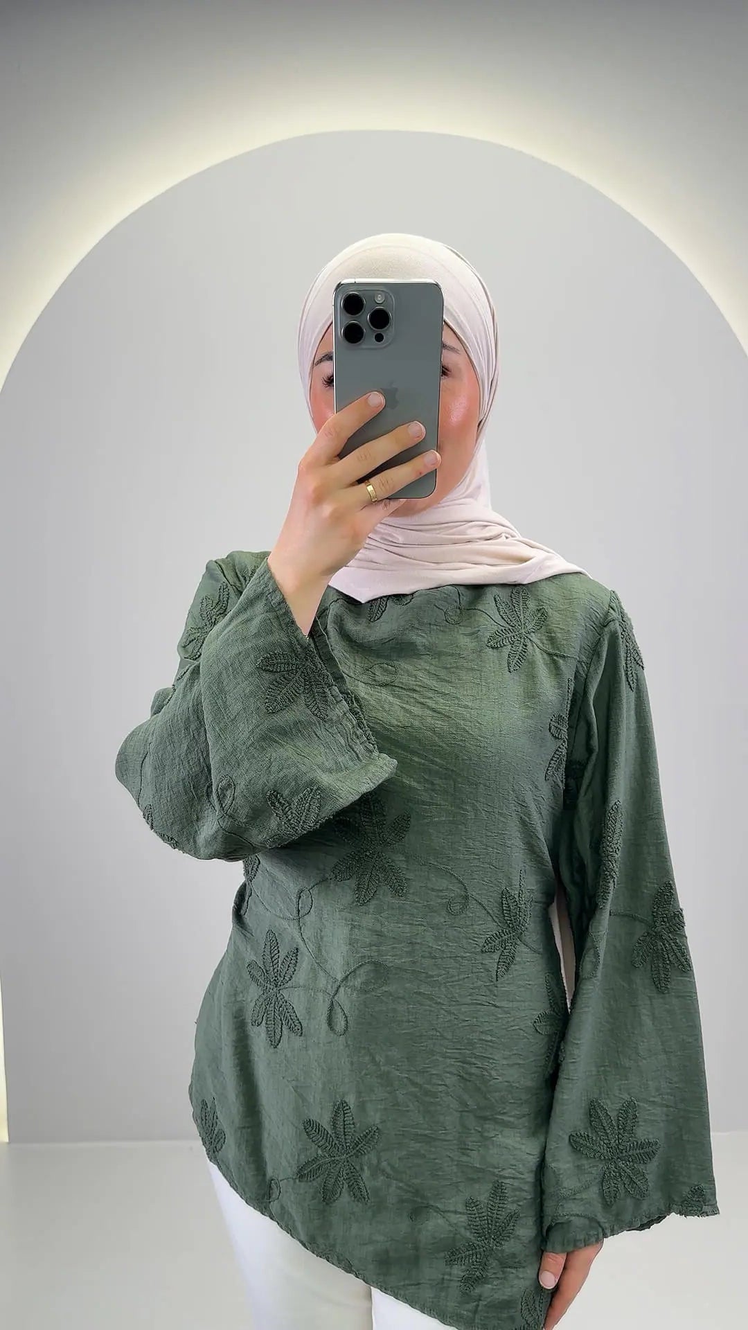 Inaya Üst