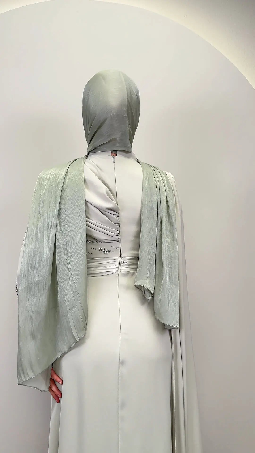 Monan Abendkleid